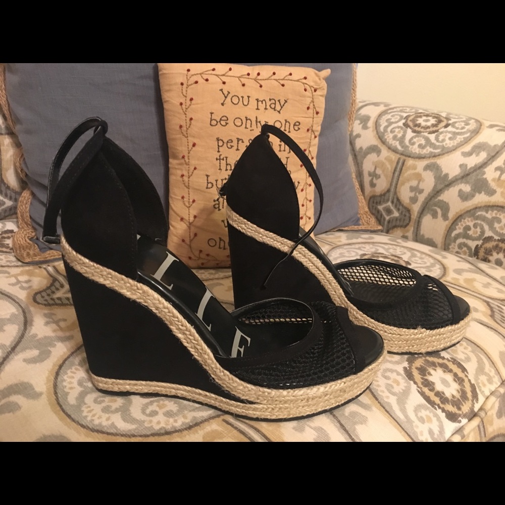 Elle black wedges with ankle strap size 9